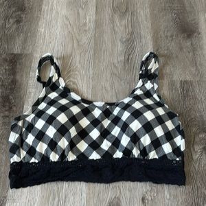 New bra with lace on the bottom